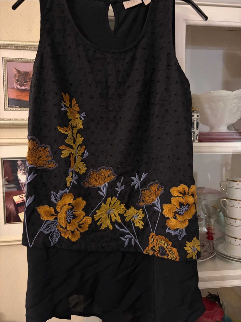 Logo lavish by Lori Goldstein black eyelet embroidered top gold, amber, floral S